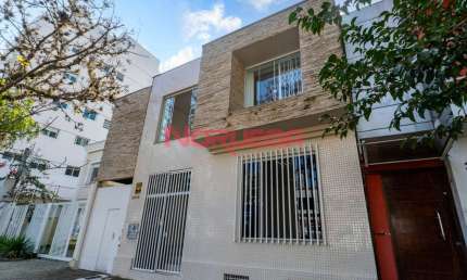 Espaçoso e Moderno Escritório Comercial de Alto Padrão à Venda em Água Verde, Curitiba-PR