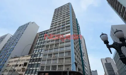 Conjunto comercial para locação no Centro de Curitiba