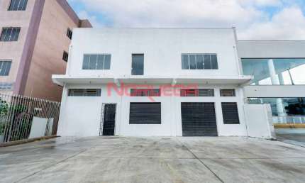 Barracão Comercial para Locação em Guaraituba, Colombo-PR: 3 Banheiros, 4 Vagas de Garagem, 442m² de Área.