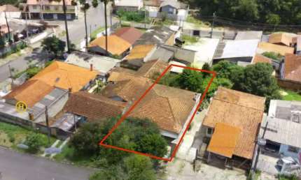 Terreno à venda em Curitiba-PR, Santa Cândida, com 420m² de área