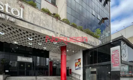 Sala comercial com 4 salas para alugar na Rua Emiliano Perneta, 297, Centro, Curitiba, 93 m2 por R$ 2.450