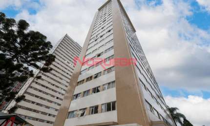 Apartamento com 2 quartos para alugar na Avenida Silva Jardim, 1054, Rebouças, Curitiba, 47 m2 por R$ 2.500