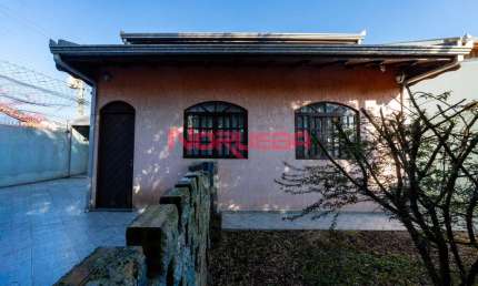 Casa com 2 quartos para alugar na Avenida Florianópolis, 500, Cajuru, Curitiba, 152 m2 por R$ 3.200