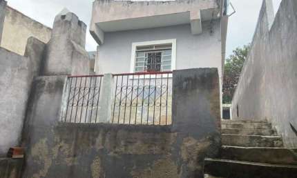 Excelente casa à venda no Jardim Cachoeira, na cidade de Salto de Pirapora! Com excelente custo/benefício!