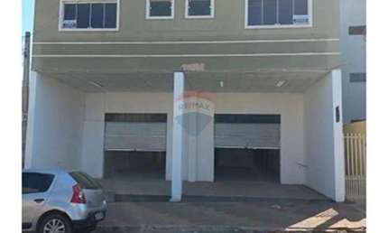Salão para locação na avenida principal do Campo Largo