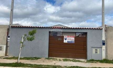 Aluga-se casa com muro e portão no bairro novo e promissor Jardim Nova Metropolitana, na cidade de Salto de Pirapora!!!