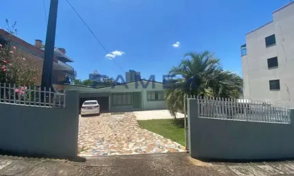 EXELENTE OPORTUNIDADE DE TERRENO NO CENTRO  - PROXIMO A POLICLINICA - TE493