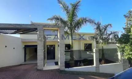 SOBRADO À VENDA ACEITA PERMUTA NA NEGOCIAÇÃO - SO594