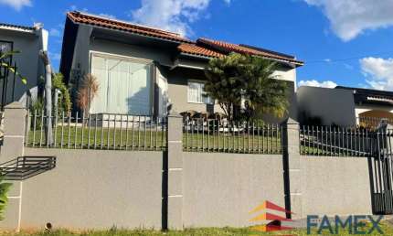 CASA A VENDA NO BAIRRO MENINO DEUS EM PATO BRANCO - 1 SUÍTE +2 QUARTOS - CA1002