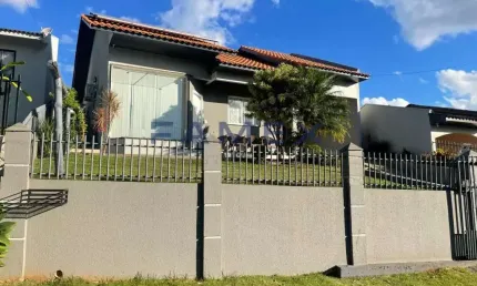 CASA A VENDA NO BAIRRO MENINO DEUS EM PATO BRANCO - 1 SUÍTE +2 QUARTOS - CA1002