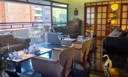Apartamento com 3 suítes no Meireles - Porteira Fechada