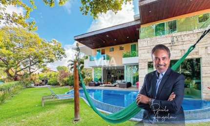 Casa em condomínio fechado com 5 quartos à venda na Avenida José Moraes de Almeida, 777, Coacu, Eusébio
