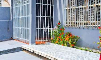 Casa com 3 quartos à venda na Rua Jaime Benévolo, 1540, Fátima, Fortaleza