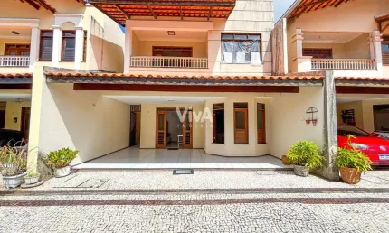 Casa em condomínio com 5 quartos na Cidade dos Funcionários