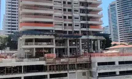 Apartamento no Horto Florestal com piscina na varanda