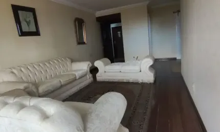 Apartamento 4/4, sendo uma suíte no bairro do Canela.