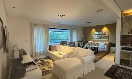 Apartamento com 3 suítes, gabinete e dependência completa no Horto Florestal