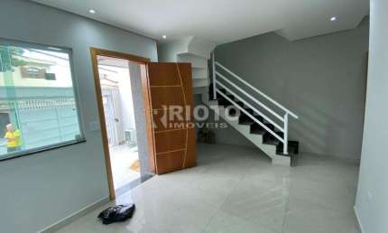 Casa com 2 quartos à venda na Vila Curuçá, Santo André  por R$ 640.000