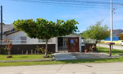 Casa com 5 quartos à venda na Rua Porto Alegre, 2044, Riviera, Matinhos