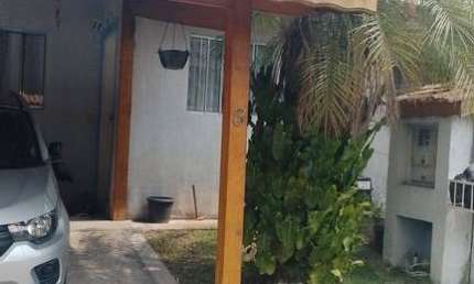 Casa à venda 2 Quartos, Área Goumert C/ Churrasqueira, 1 Vaga - Jandira