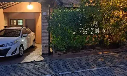 Casa triplex á venda, Área Total 379m², 3 Dorms, Suíte, 2 Vagas - Granja
