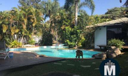 Casa com 4 dormitórios à venda, 370 m², Suite, Lazer de Clube!!