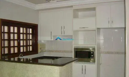 Vende-se casa com 3 dormitórios (1 suíte) no bairro Medeiros em Jundiai SP
