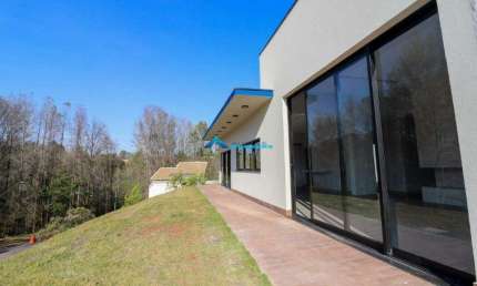 Casa Térrea C/ 4 suítes sendo 01 master, Amplo Quintal, Cond. Terra de Caxambu/ Jundiaí