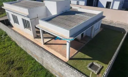Casa Térrea C/ 3 Dorms sendo 1 Suíte, Terreno de 450 m², Cond. Terras de Jundiaí