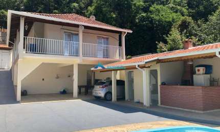 Casa a Venda em Jundiaí no Bairro da Roseira, Terreno de 622 m², Fundo para mata (Aceita Permuta)