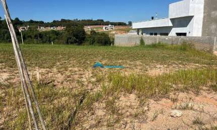 Lote plaino parte alta a venda no Condomínio Villagio Azzure com 360 m²
