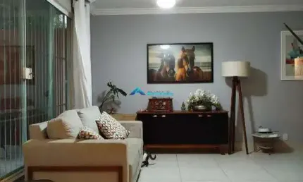 Casa C/ 4 Dorms, Quintal com Piscina, Próximo da Rua do Retiro (Aceita Permuta)