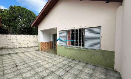 Casa a Venda com 2 Dormitórios, Quintal grande com churrasqueira, Terreno com 260 m², Jundiaí SP