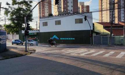 Vende-se ou Aluga-se Prédio Comercial com Casa anexa, no Cidade Nova, em Jundiai-SP