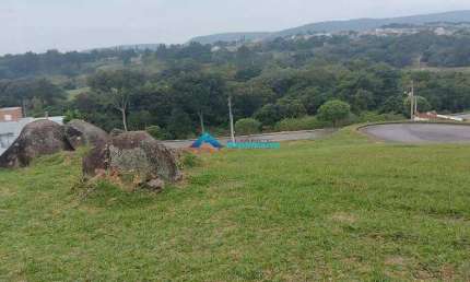 Terreno a venda no condomínio Vila Preciosa com 560 m² sendo 20x28 m com vista para área verde do condomínio