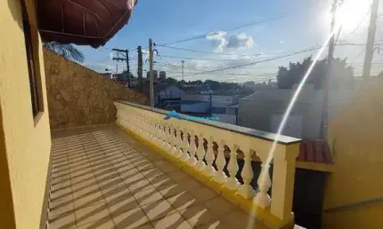 Casa a venda C/ 4 Dorms sendo 1 Suíte, Bairro Pacaembu em Jundiaí SP