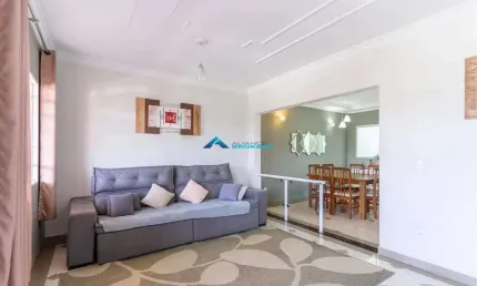Casa a Venda no Jd Florestal em Jundiaí , com 3 dormitórios e 2 vagas de garagem .