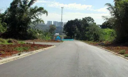 Terreno de 175m² - Parque Petrópolis, Várzea Paulista.