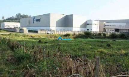 Lote de 10.400 m², relativamente plano, localizado no Distrito Industrial de Jundiaí.