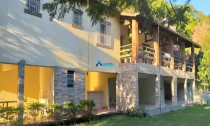 Sitio á venda área de 24.000 m² com duas casas Pau Arcado Campo Limpo Pta