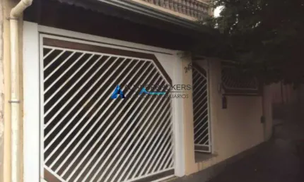 Casa Sobrado com 180 m² a venda em ótima localização ( Para Ponto residencial e comercial )