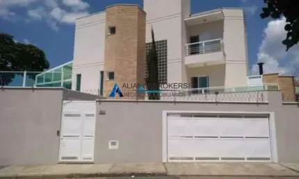 Casa à venda de esquina com 3 Dormitórios e piscina , Jardim Pacaembu, Aceita Permuta.