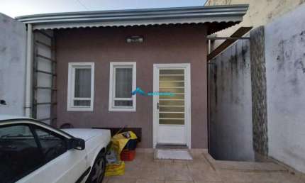 Vende-se Casa de 3 dorms no Cidade Jardim II em Jundiai