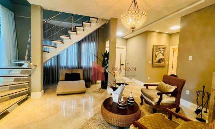 VENDA: Casa com 5 dormitórios - Vila Operária - Itajaí/SC