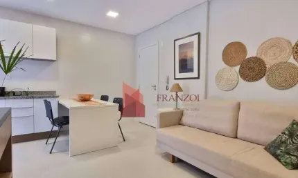 LOCAÇÃO: Apartamento MOBILIADO e EQUIPADO, com Suíte e 1 Dormitório, Praia Brava, Itajaí/SC!