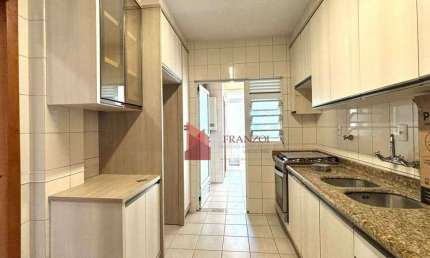 LOCAÇÃO: Apartamento com 3 Dormitórios sendo 1 Suíte - Centro - Itajaí/SC
