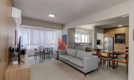 Vende-se Apartamento Mobiliado com 02 Quartos em Balneário Camboriú