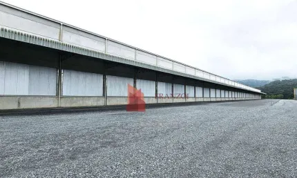 GALPÃO: Locação Galpão Logístico CROSSDOCK com 5.623m2, próximo a BR-470, Blumenau/SC!