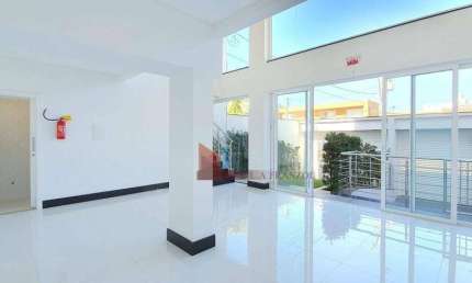 LOCAÇÃO: Sala comercial, semi MOBILIADA, Praia Brava, Itajaí/SC!
