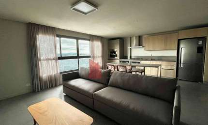 LOCAÇÃO- Apartamento MOBILIADO 140m² no CENTRO de Itajaí, SC